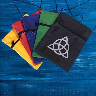 Sac poitrine avec Triqueta (Triquetta, Triquetra)