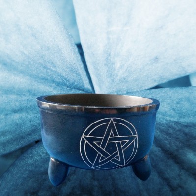 Incense burner witch's cauldron, made of soapstone with pentagram
