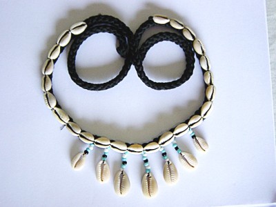 Kaurimuschelkette
