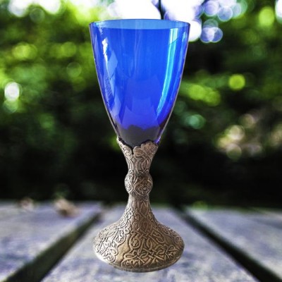 Goblet with Celtic knot pattern
