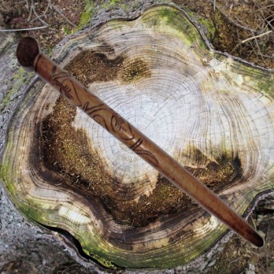 Zauberstab Pentagramm mit Efeuranken