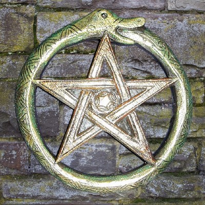 Wandrelief Schlangen-Pentagramm