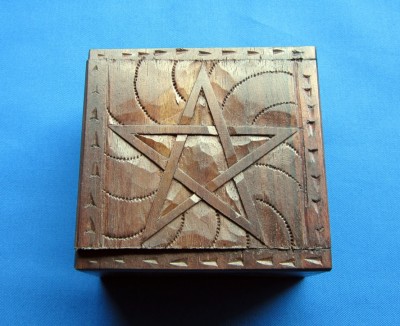Kästchen Pentagramm klein