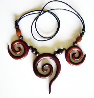 Halskette Spirale, dreifach, aus Holz