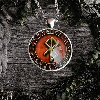 Pendentif rune de paix dans un cercle runique