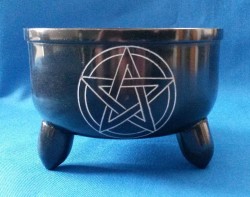 Incense burner witch's cauldron, made of soapstone with pentagram