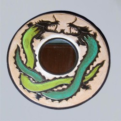Espejo de dragón verde