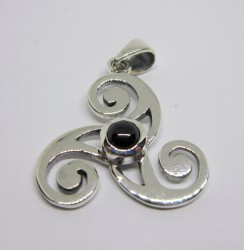 Silver pendant Triskel with onyx