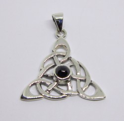 Silver pendant Brighid knot with onyx