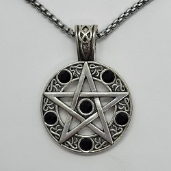 Necklace pentagram with black stones