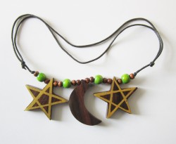Halskette Mond - Pentagramm aus Holz